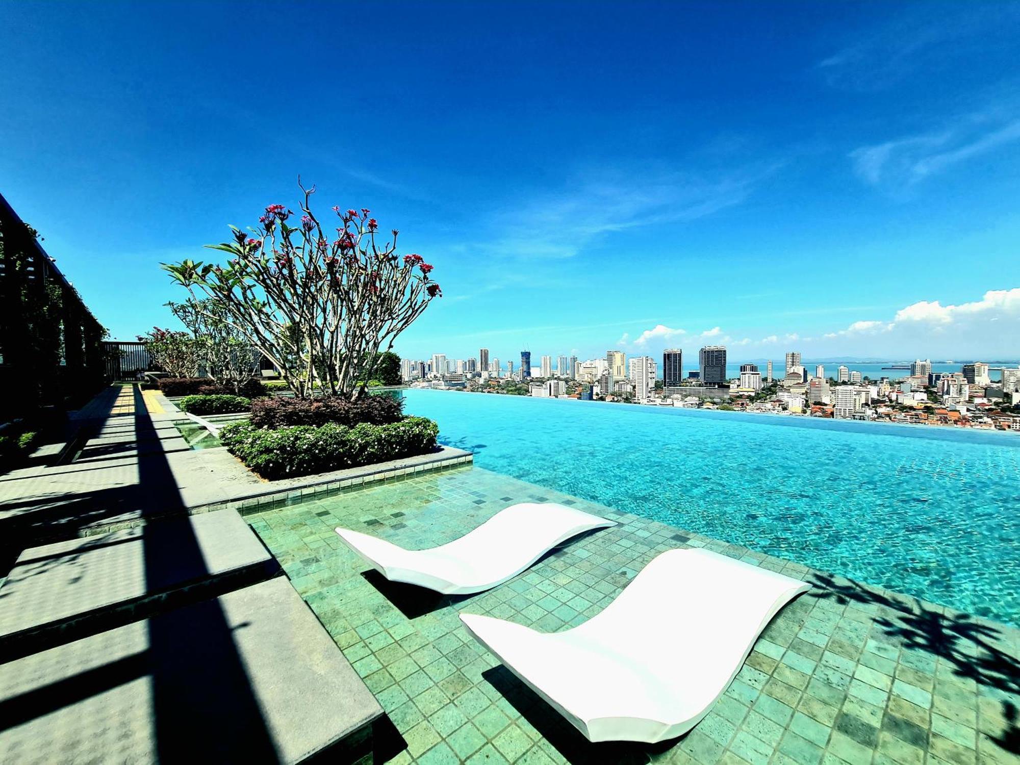 Beacon Executive - Skypool Penang View Apartment *