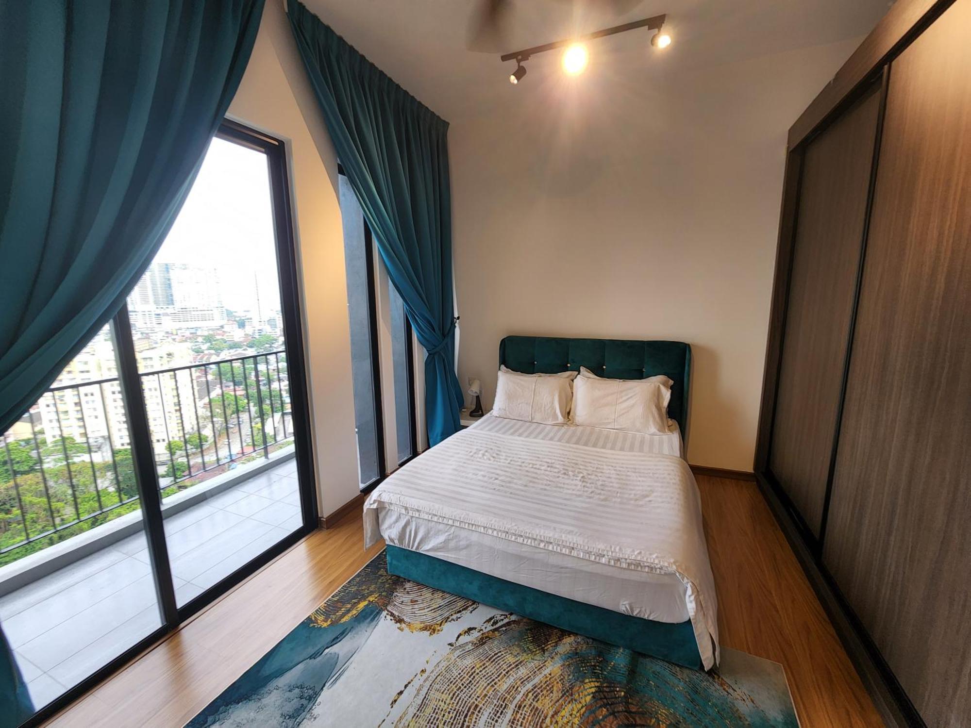 Beacon Executive - Skypool Penang View George Town